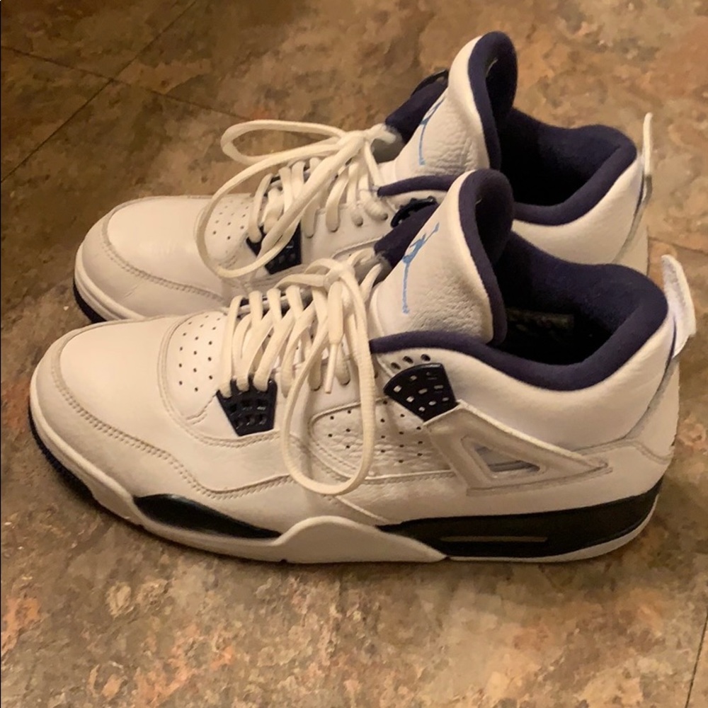 Air Jordan Retro 4